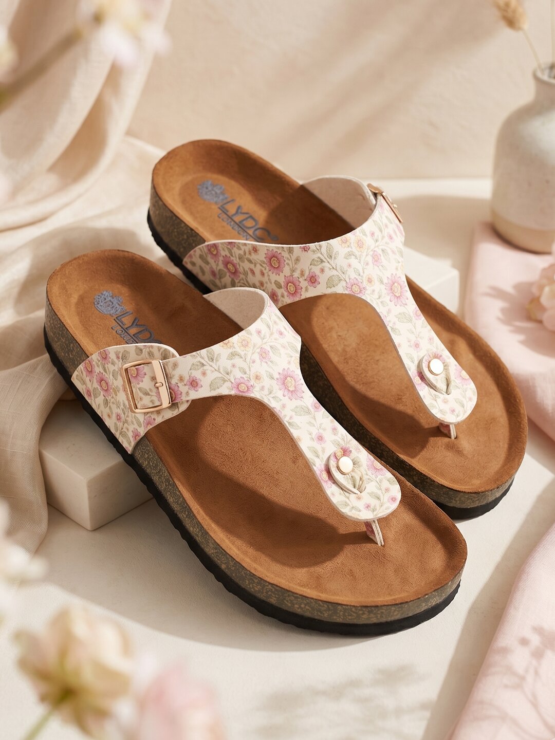 Women's Sanganeri Print T Strap Fashion Sandals - Regent